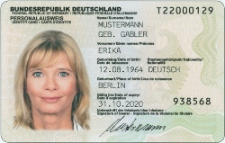 Einführung neuer Personalausweis Mit der Einführung des neuen Personalausweises werden die Funktionen des bisherigen Personalausweises um zusätzliche Funktionen ergänzt: epassport: Authentifizierung