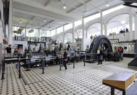Das Technoseum in Mannheim Das TECHNOSEUM ist eines der drei großen Technikmuseen in Deutschland. Die Ausstellung zeigt 200 Jahre Technik- und Sozialgeschichte.