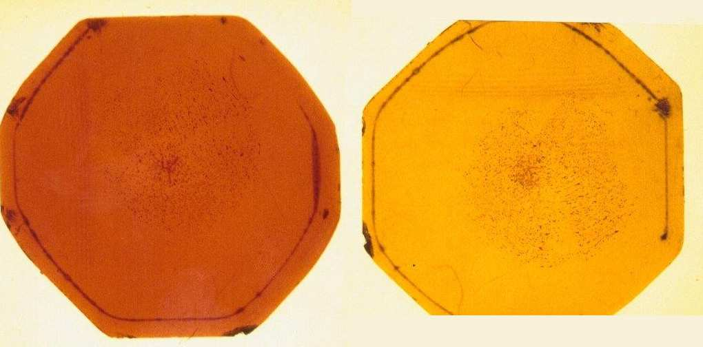 Physikalische Begründung der geometrischen Optik 64 Abbildung 4.16.: Dichroismus in einem NaV O 4 Mn-Kristall (gezüchtet von A. Lentz, fotographiert von M. Pietralla). 4.5.2.