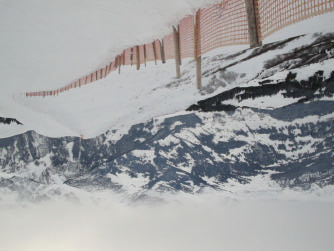MO 05.01.04 17.45 h Cool!!! einer Skigruppe Aussicht vom Laveygrat -5 0 C windstill Die Carfahrt verlief ohne Zwischenfälle.