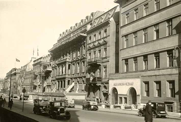 68 Ansicht der Straßenflucht Viktoriastraße 21-29 (v. r. n. l.), März 1938. in der Nummer 26a hatte die Galerie Luz bis Ende 1937 ihr Quartier.