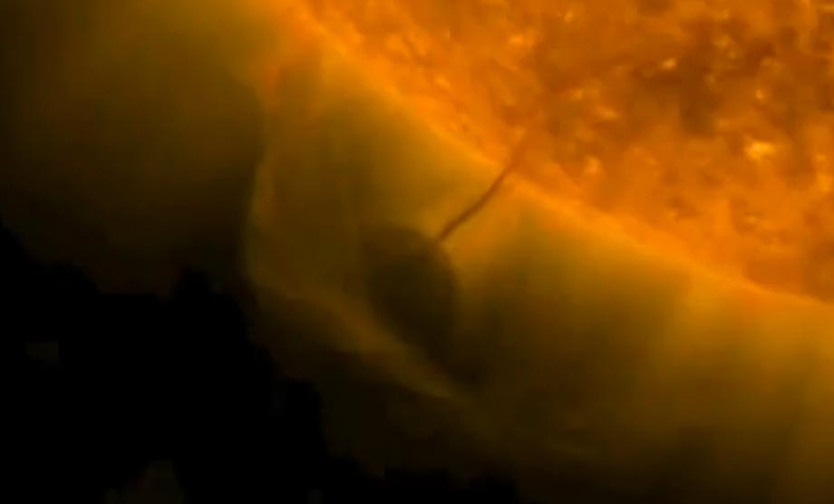 Die Sonne: Seit 1995 umkreisen die SOHO-Satelliten der NASA unseren Stern. SOHO steht für Solar and Heliospheric Obersatory.
