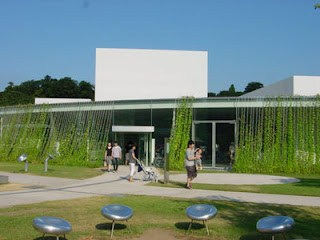 Ausstellungsräume Skizzieren sie das Grundrisskonzept des Kunstmuseums Lichtenstein von Morger/Degelo/Kerez und des Kirchner-Museums in Davon von Gigon/Guyer.