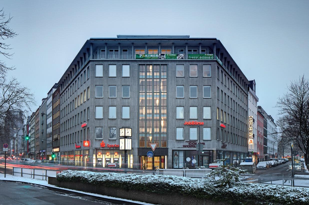 Bürovermietung in Köln Ebertplatz 1 50668 Köln POLIS Immobilien AG Provisionsfreie Vermietung durch: POLIS Immobilien AG Frau