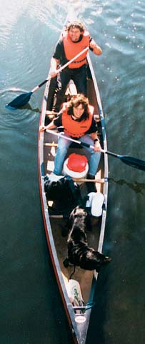 Kanusport in Schleswig-Holstein Vom Transportgefährt zum Freizeitsport Kanufahren hat Geschichte. Die Fortbewegung auf dem Wasser fasziniert Menschen bis heute.