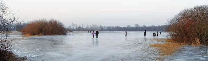Frischluftvergnügen: Eislaufen in der Region Weideswiesen bei Erlensee Wenn bei klirrender Kälte im Winter unsere Teiche und Seen zufrieren, ist es herrlich, wie früher draußen Schlittschuh zu laufen.