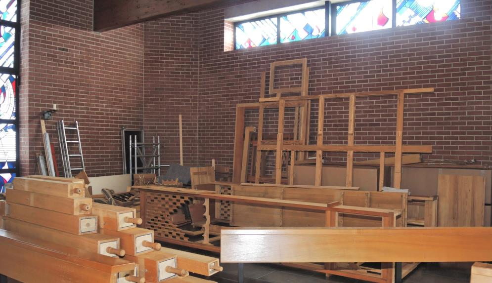 Aufbau der Orgel in Maria Frieden alle Fotos vom Aufbau der Orgel K.L. Wolf 25.7.