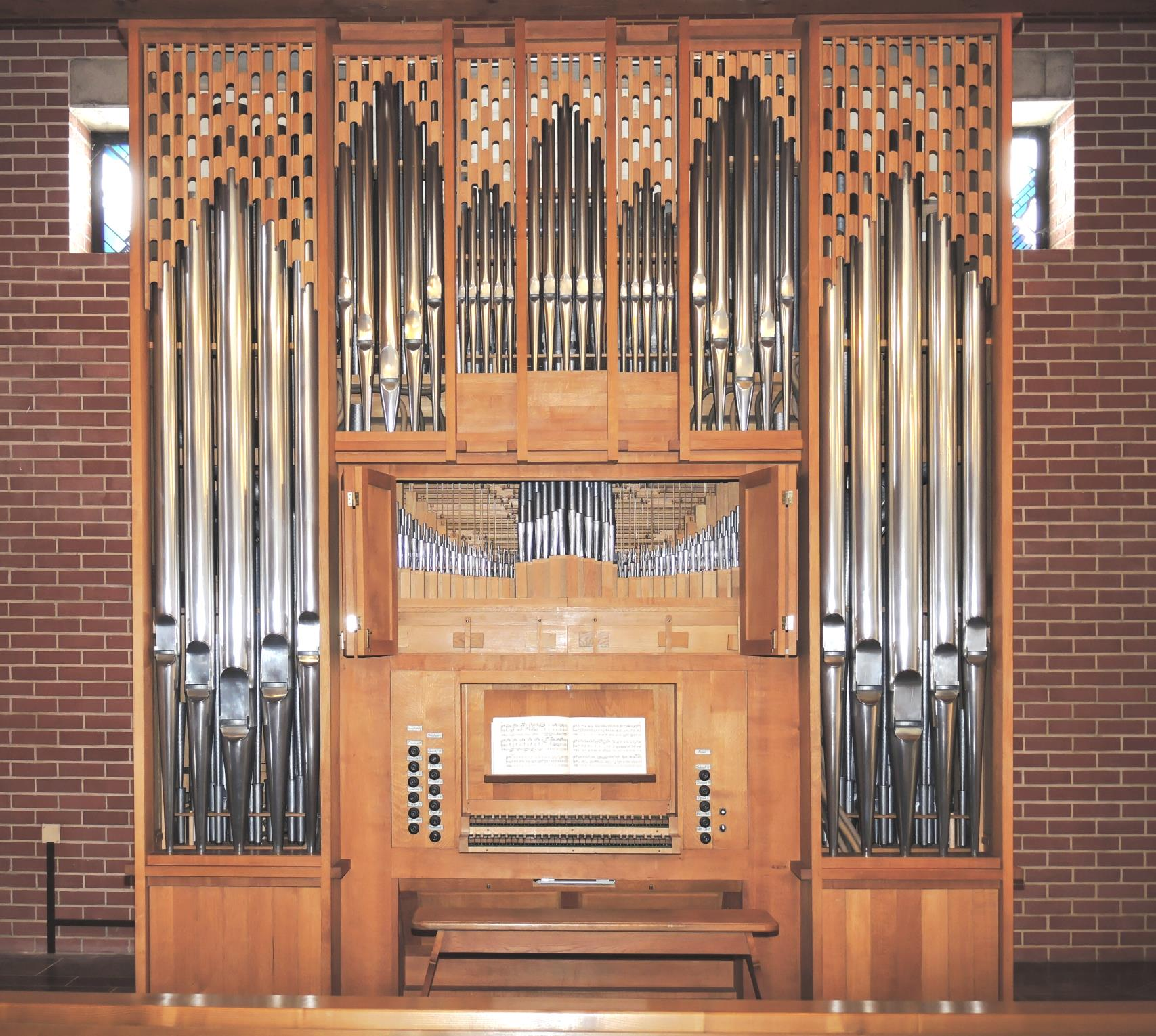 Die Orgel hat ihren Platz in Maria Frieden