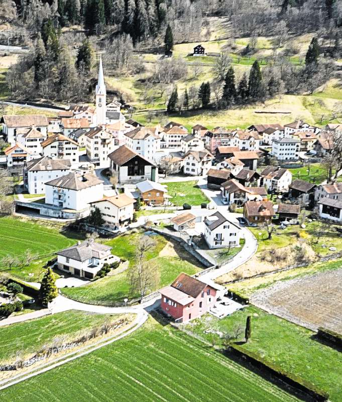 Mittwoch, 29. Mai 2013 Graubünden von oben bündner woche 37 Wie gut kennen Sie Graubünden? büwo. Man fragt sich ja schon länger, wo eigentlich der Frühling bleibt.