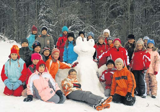 16 UNSER WILDER WALD NUMMER 24 Kindergeburtstag im Nationalpark Gerade im Schnee können Kinder ihre Kreativität voll entfalten.