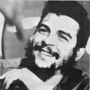 3 Als weltweites Symbol des Widerstandes ist Che Guevara zweifellos eine Bastion, die im wichtigen Protest gegen die Ungerechtigkeiten und Auswüchse der neoliberalen Gesellschaften immer neu