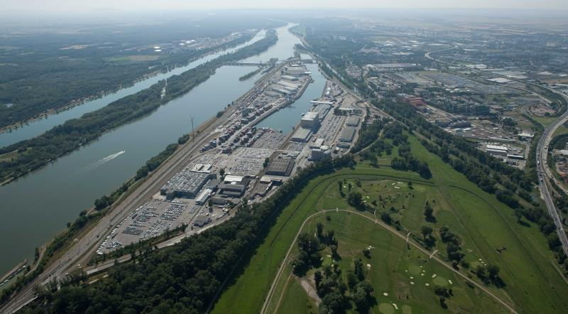(3) Hafen Freudenau ( Wien)» Ausbau der derzeitigen Anlage von 120.000 m² auf 150.