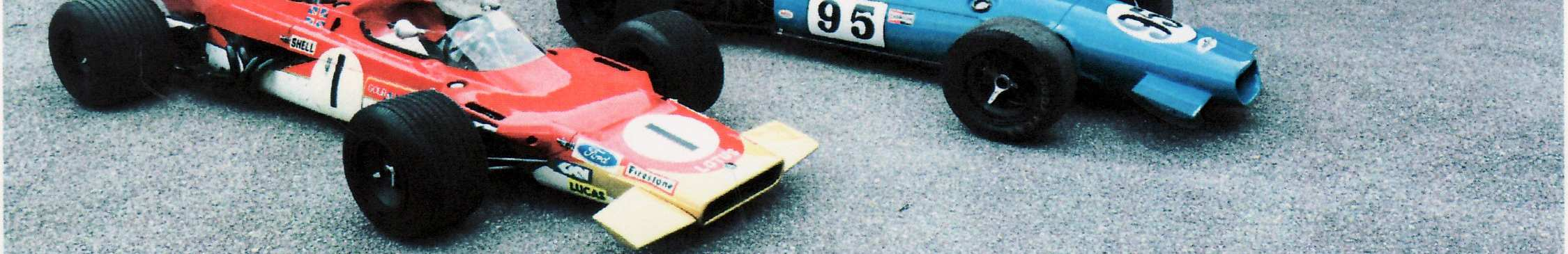 Einen Brabham BT18 (ebenfalls Formel 2) fährt Hans Royer, Kaiman Werkspilot in Formel Super V und Formel 2. Für Benzinduft und rauchende Reifen ist also gesorgt!