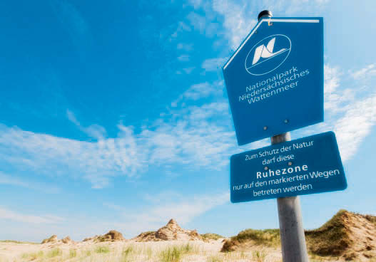 Schlaglichter und Impressionen Die Dünenlandschaft auf Norderney ist in verschiedene Schutzzonen eingeteilt Halten Sie Hunde immer an der kurzen Leine!