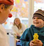 schicken Die Hamburger werden mit dem Kroschke Preis für beispiel hafte Hilfe für kranke Kinder ausgezeichnet Beitritt zum Dachverband Clowns für Kinder im Krankenhaus