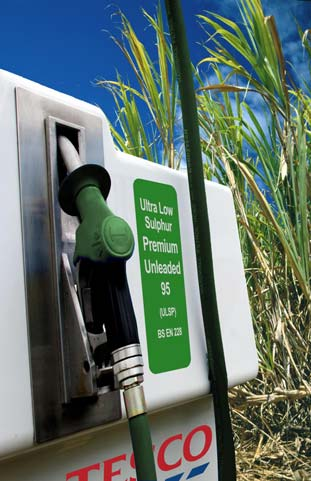 Das Fallbeispiel Biokraftstoffe Biokraftstoffe werden seit dem 2. IPCC Assessment Report als Option zur Verringerung des THG- Potentials diskutiert.