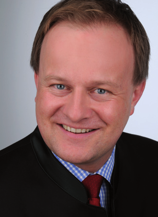 Eisenbahngesellschaft. Von 1994 bis 2002 war er Mitglied des Bayerischen Landtags. Florian Töpper ist seit 1. Februar 2013 Landrat des Landkreises Schweinfurt.