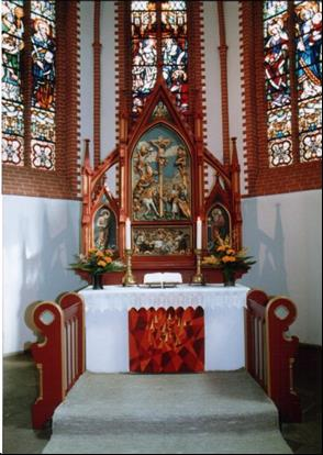Die Renovierungen (1898, 1930, 1956) Im Laufe der Jahre wurden an der Hanstedter Kirche mehrere Renovierungen vorgenommen. So wurde z.b.