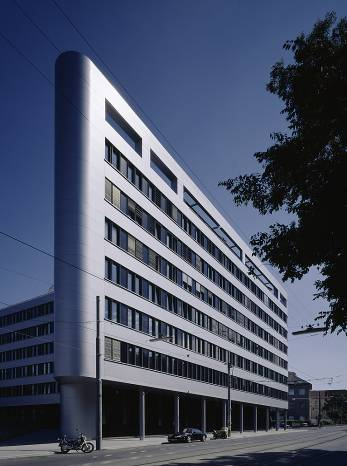 Haus der Forschung GRÖSSE Nutzfläche: 7.500 m² Bruttogrundfläche: oberirdisch 8.