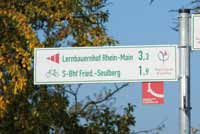 Zusammen Frankfurter Straße 76 65439 Flörsheim am Main Fon +49 (0)6145 936 36 20 mit dem seit Jahren etablierten Naturschutzhaus entstand in der Kiesgrubenlandschaft 2011 das erste Regionalpark