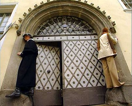 Nun müssen wir ein kleines Stück zurück fahren (jedoch andere Strecke, nämlich durch einen Teil von Görlitz), um unser heutiges Hauptziel, den Erlichthof Rietschen (3), zu erreichen.