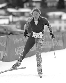 Trotz gesundheitlicher Probleme finishte Anne im Elite-Rennen auf Platz 9. Für den Wettkampf mit 7,5 km Crosslauf, 12 km Mountain-Biken und 1 km Skilanglauf benötigte sie 1:59:59 Std.