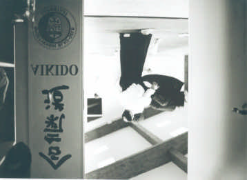 Etwa im Jahr 1969 nahm ein Judoka vom SV 98 Darmstadt an Aikidotraining in der näheren Umgebung teil und war begeistert.