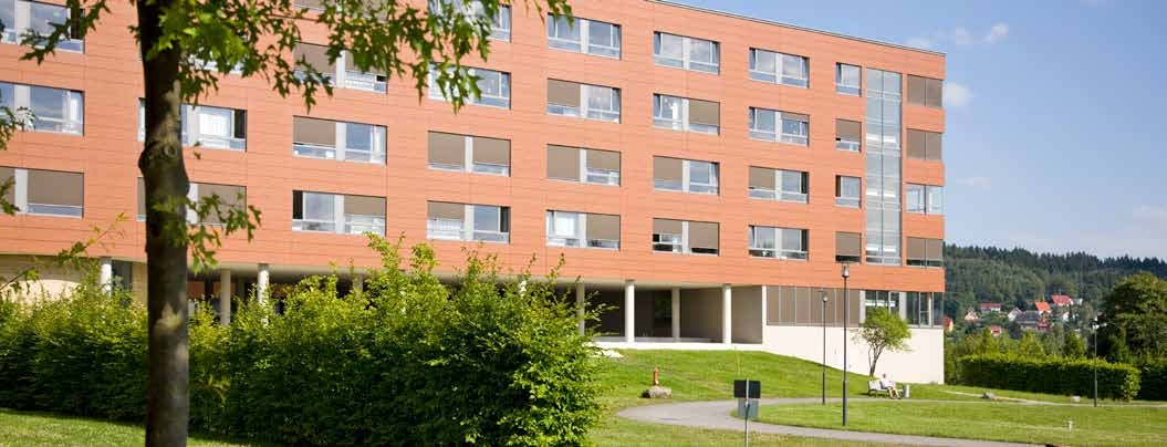 Das SRH Zentralklinikum Suhl ist ein Akutkrankenhaus der Schwerpunktversorgung sowie akademisches Lehrkrankenhaus des Universitätsklinikums Jena.