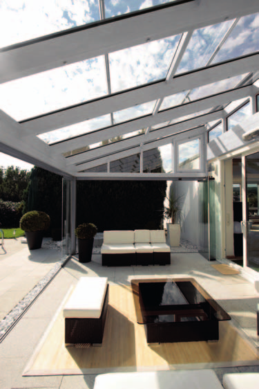 Verglasung der Dachfläche (bauseitig) WAREMA Terrassendächer können bauseitig mit