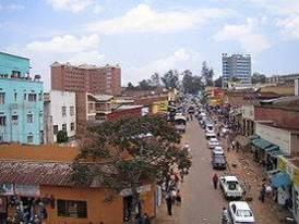 14. Tag: FAHRT NACH KIGALI UND ABREISE Heute fahren sie in die Hauptstadt Ruandas nach Kigali. Genießen sie auf der Fahrt die wunderschöne Landschaft.