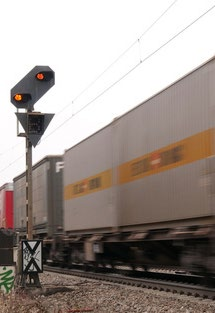 Problem Schiene Funktionen der Schienenstrecken am Niederrhein Bestandteil des TEN-T-Sektors Rhine Alpine (Genua Rotterdam/Antwerpen) Grenzüberschreitende Schienengüterverkehre der ZARA-Häfen nach