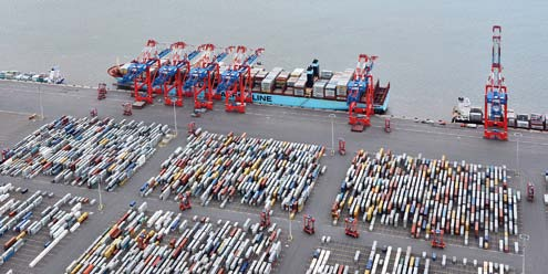 27 5 Sichere Häfen Seecontainer mit falschen Gewichtsangaben können die Sicherheit von Schiffen erheblich gefährden.