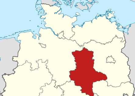 Sachsen-Anhalt Sprache: Deutsch, im nördlichen Teil auch Niederdeutsch Landeshauptstadt: Magdeburg Sachsen-Anhalt besitzt fünf UNESCO- Welterbestätten(Bauhaus, das Dessau-Wörlitzer Gartenreich, die