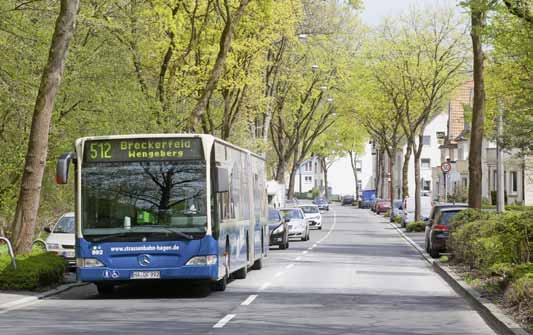 Im Bus ist es jedoch wohlig warm, die Heizung rauscht. Die Sitze sind sauber und bequem und vor allem nicht komplett besetzt.