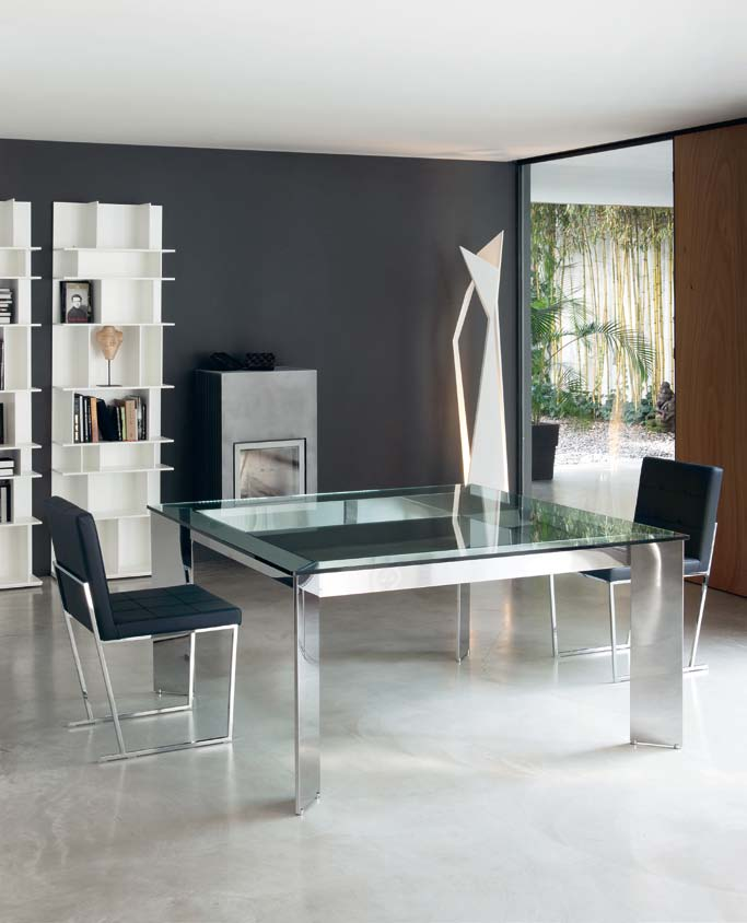 Design Paolo Cattelan Tavolo con piedi in acciaio inox e piano in cristallo 15mm