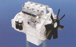 Alle Liebherr- Baumaschinenmotore sind Direkteinspritzer und werden ausschließlich mit Turbolader oder Turbolader mit Ladeluftkühler hergestellt.