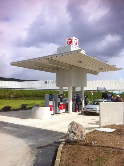 Wiedereröffnung der Leu-Tankstelle in Kronach-Neuses HOCHFRANKEN Nach intensiven Umbaumaßnahmen wurde die Leu-Tankstelle in der Kurt-Breitfeld-Straße 2 in Kronach-Neuses Ende April wieder eröffnet.