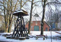 Lernen Sie Worpswede einmal ganz anders kennen: Bei einem winterlichen Spaziergang mit Besuch eines Künstlerateliers, einem Frühstück im ehemaligen Wohnhaus des Malers Hans am