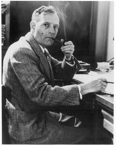 Edwin Hubble (1889 1953) 1889 Geboren in Marshfield, Missouri 1906 Studium der Mathematik, Naturwissenschaften, Englisch und Latein 1910 Jurastudium in Oxford 1914