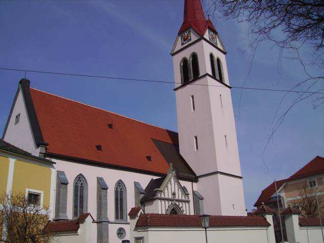Abb. 7: Pfarrkirche Weistrach