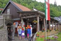 ) Das Oberharzer Bergwerksmuseum im Stadtteil Zellerfeld ist eines der ältesten Technik-geschichtlichen Museen Deutschlands.