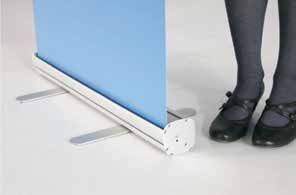 Digitaldruck Stoff Digital printing fabric Roll Tex budget, 230g/ m², matt Roll Tex budget, 230g/ m², matt Anwendung: Roll-ups, Haltbarkeit: innen bis 5 Jahre Eigenschaft: wenig Curling,