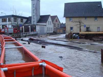Hochwasser am Bieberbach in Heuchelheim