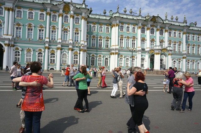 Petersburg, Riga und Klaipeda mit den lokalen Tangoszenen
