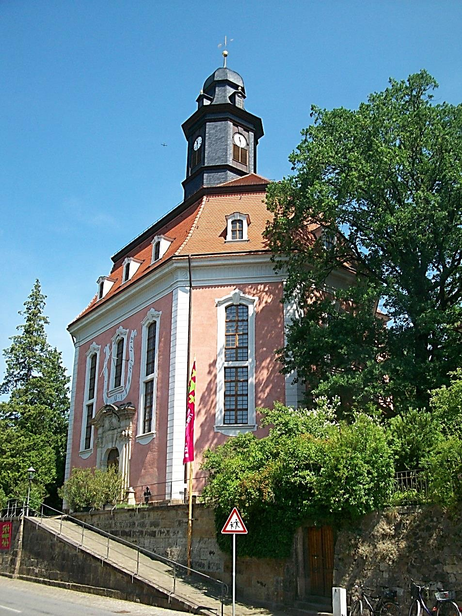 Die Loschwitzer Kirche von George Bähr diente diesem als Test für die Dresdner Frauenkirche mit Mittelturm.