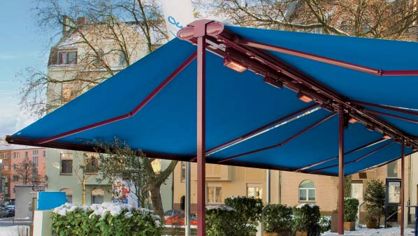 Flexibel installierte Außengastronomie-Lösungen Attraktiv und flexibel textiler Sonnenschutz für öffentliche Räume Wer öffentliche Flächen für seine Außengastronomie nutzt, ist auf flexible