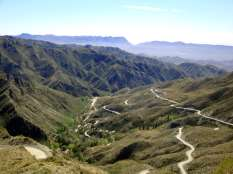 Zu empfehlen ist außerdem ein Besuch im Naturreservat Ischigualasto, auch Valle de la Luna (Mondtal) genannt, das, im äußersten Norden der Provinz San Juan gelegen, von Mendoza aus bequem zu