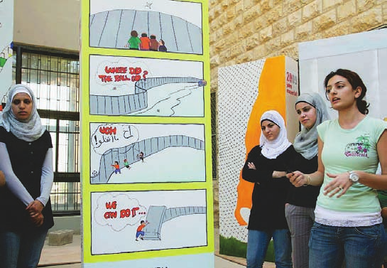 Jemen Symbole der Freiheit Palästinensische Gebiete»We can...«12»wann haben sie noch mal die Berliner Mauer gebaut?«, fragt der Maler aus Aden, um die Jahreszahl auf seinem Mauerstein zu verewigen.