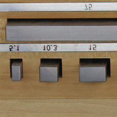 FOR CHECKING OF MICROMETERS TO DIN 863, WITH PLANE GLASS 318.200.P 318.206.