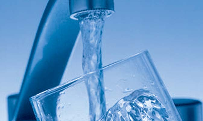 Das für uns alle verfügbare Leitungswasser ist unser Trinkwasser, das am Besten kontrollierte und überwachte Lebensmittel überhaupt. Bei 8 C pur trinken - dies allein ist ein Genuss!
